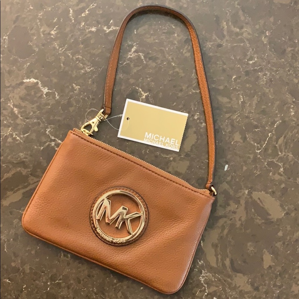 Small Micheal Kors wristlet